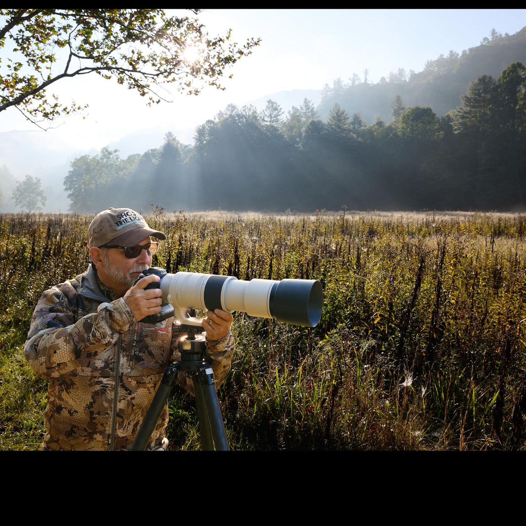 Canon RF200-800mm F6.3-9 is USM Super-telephoto Zoom Lens, Mirrorless, Powerful Zoom Range, Comfortable Handheld Shooting, for Wildlife, Nature, Outdoor Sports, Compact & Lightweight