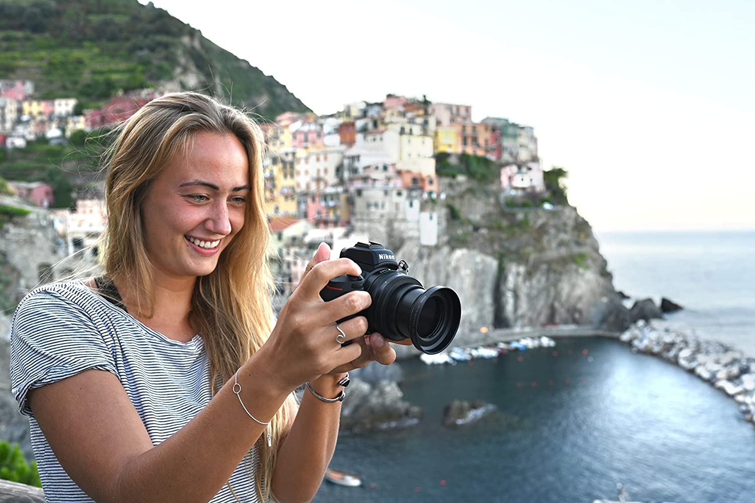 Nikon Z50 + Z DX 16-50mm VR Lens Mirrorless Camera Kit VOA050K001