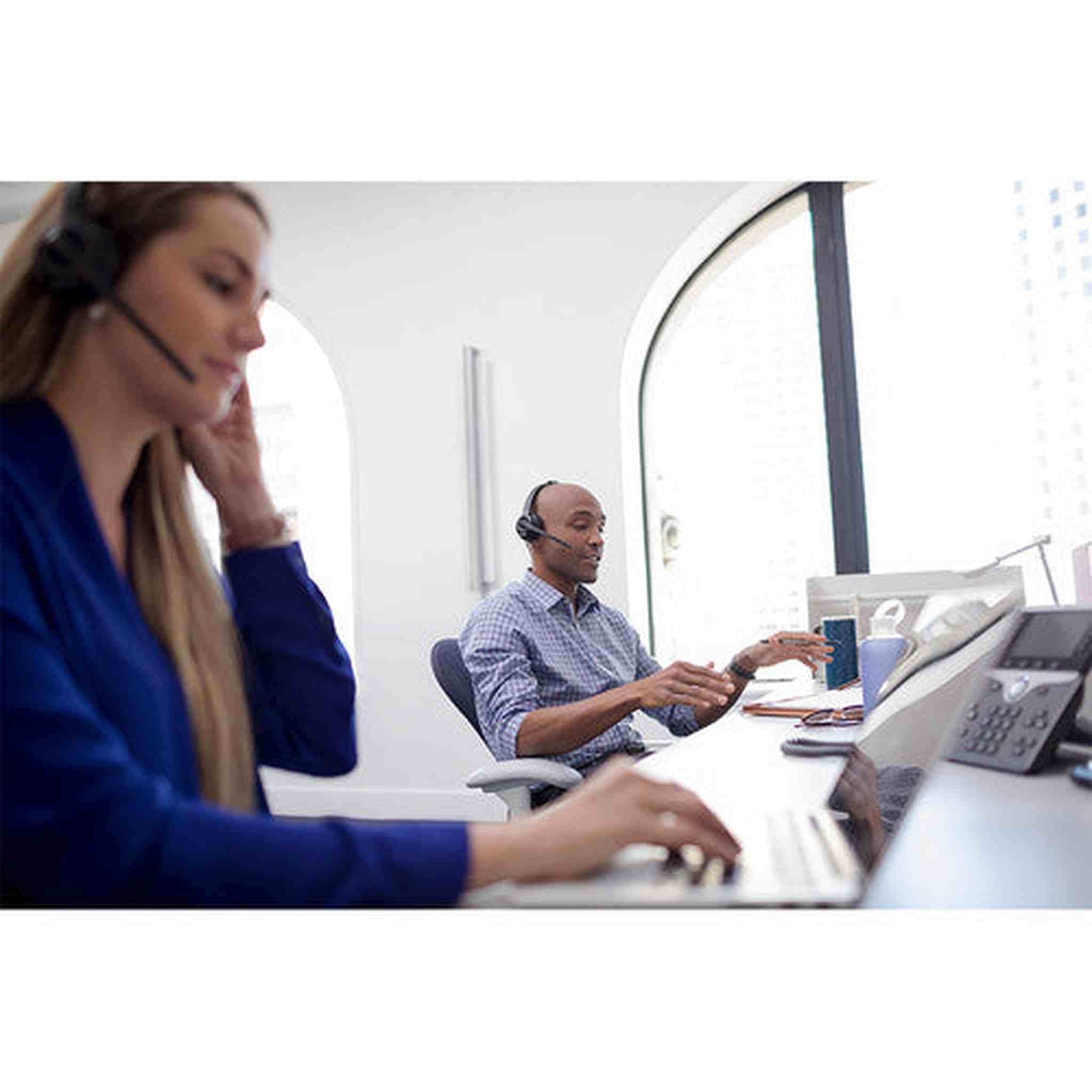 Poly Savi 8220 Office Wireless DECT Headset System Bundle Poly