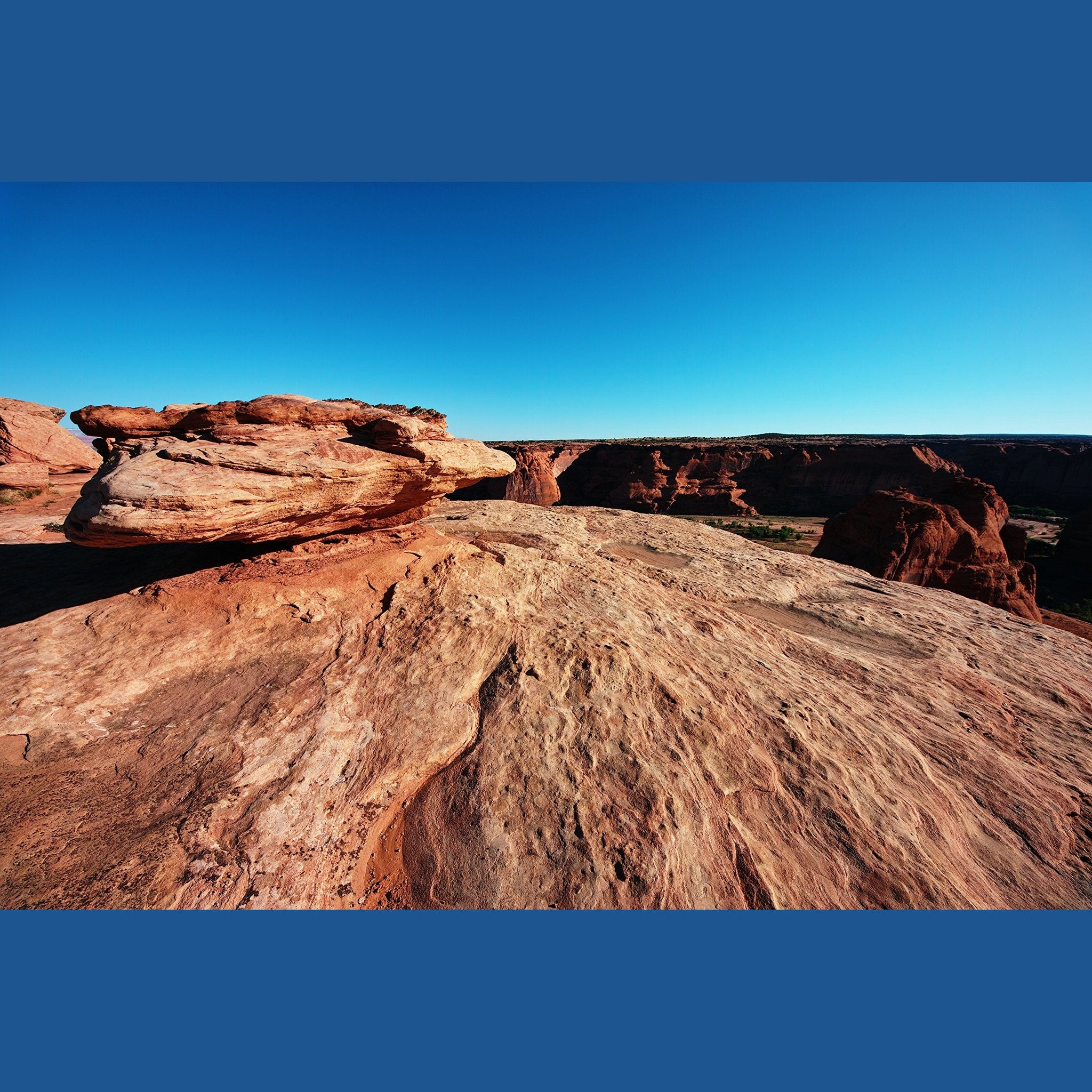 Sigma 8-16mm f/4.5-5.6 DC HSM FLD AF Ultra Wide Zoom Lens for APS-C sized Canon Digital DSLR Camera