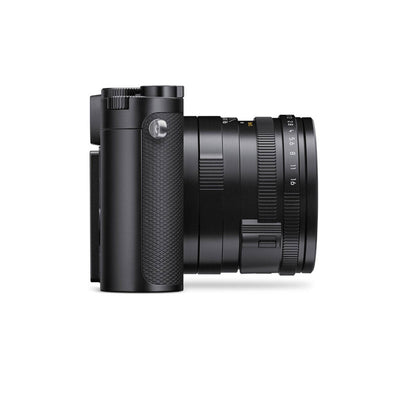 Leica Q3 Digital Camera with Leica SF 40 Flash