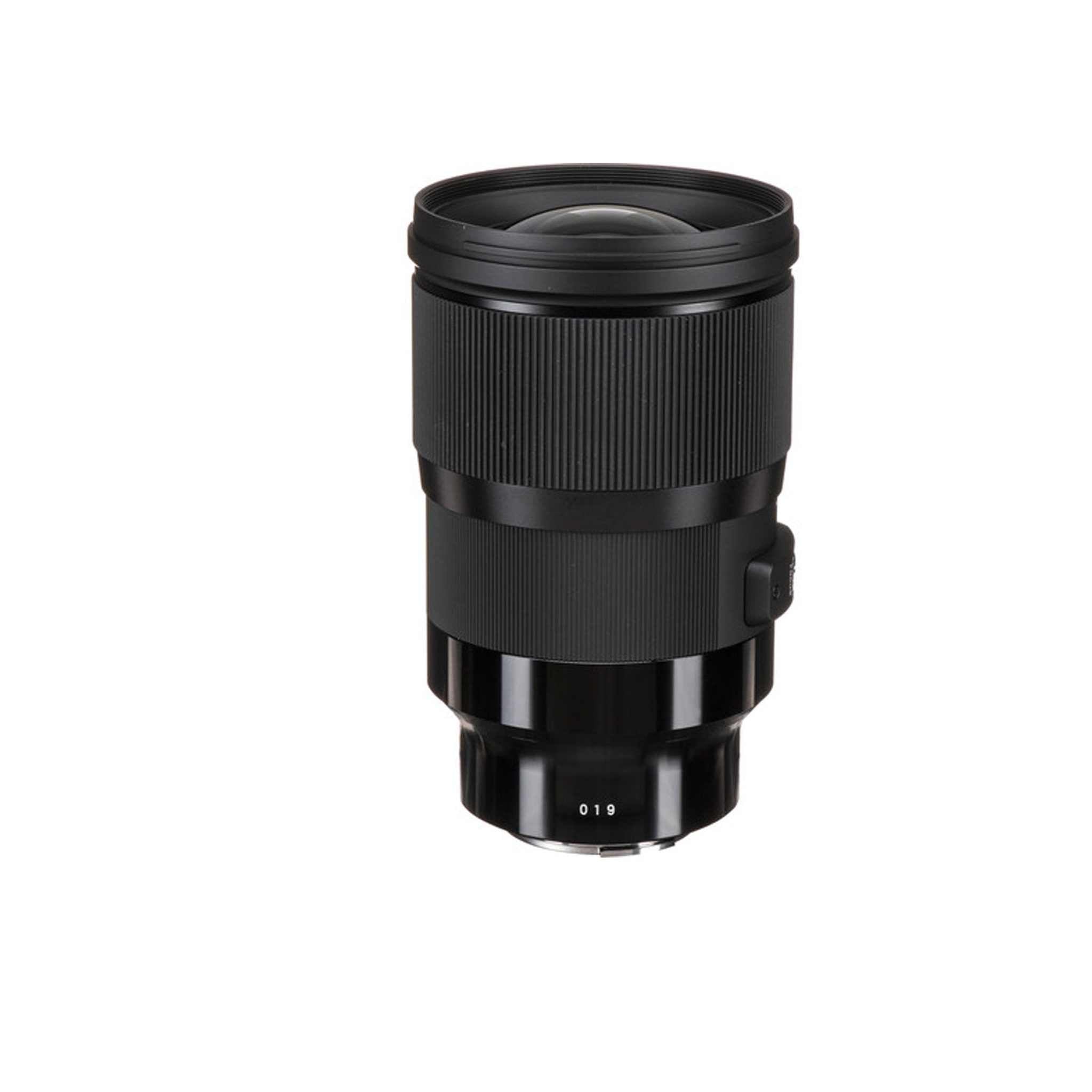 Sigma 28mm f/1.4 DG HSM Art Lens Sony E with 128GB Memory Card and Filter Kit