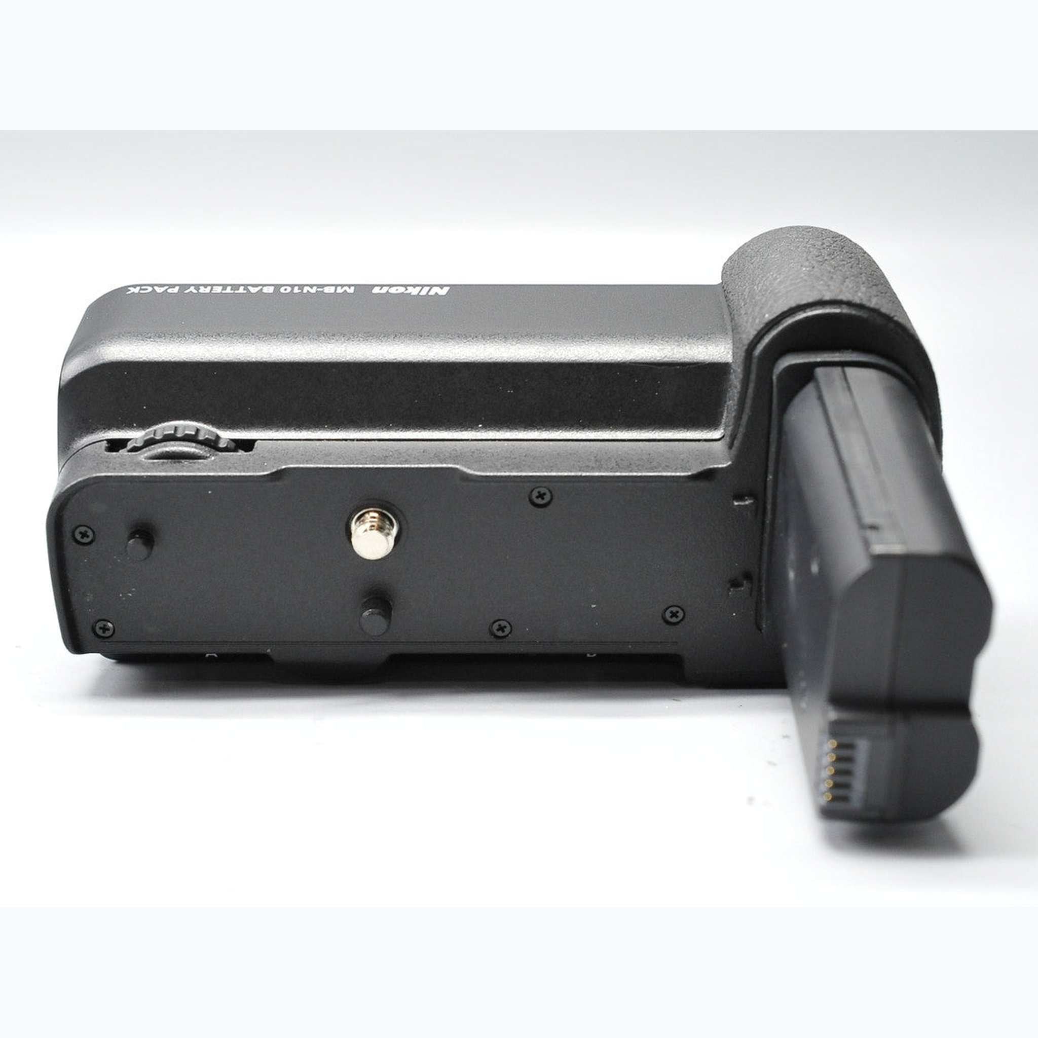 Nikon MB-N10 Multi-Battery Power Pack