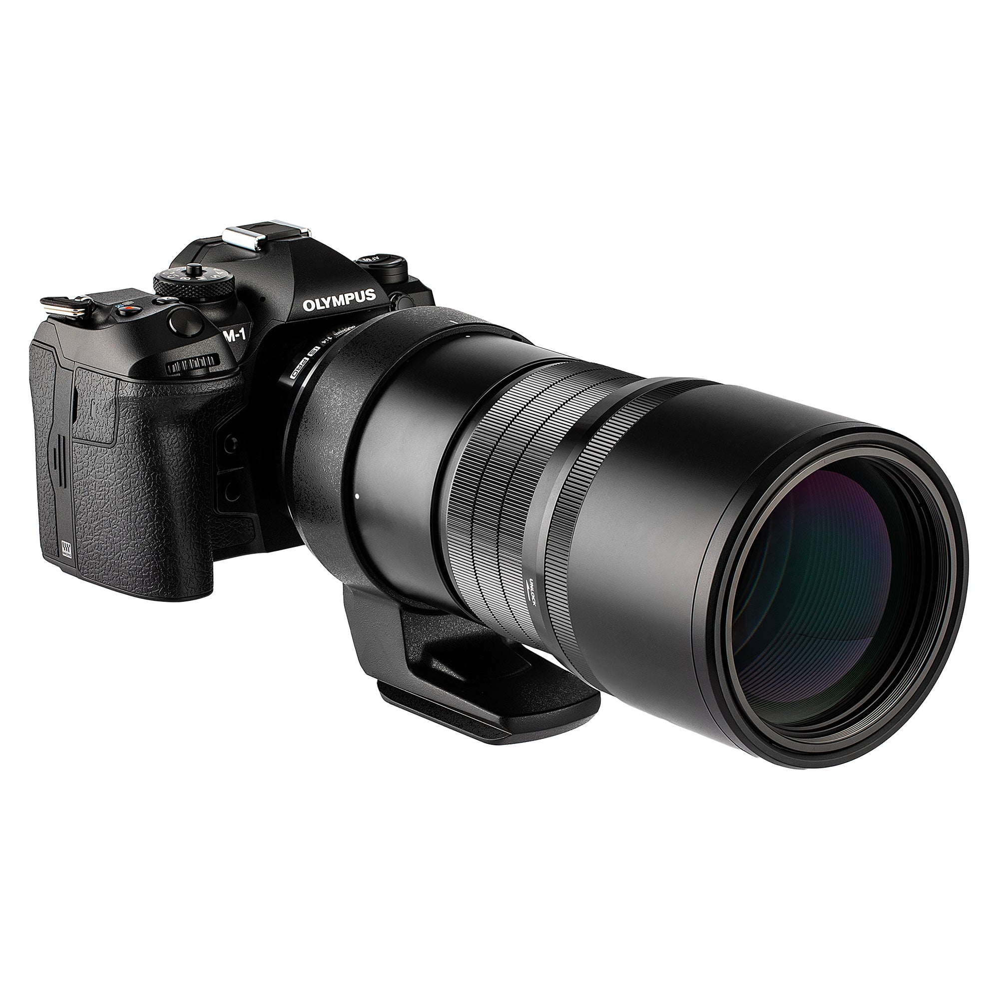 Olympus M.Zuiko Digital ED 300mm f/4 IS PRO Lens Bundle