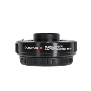 Olympus MC-14 M.Zuiko Digital 1.4x Teleconverter Bundle
