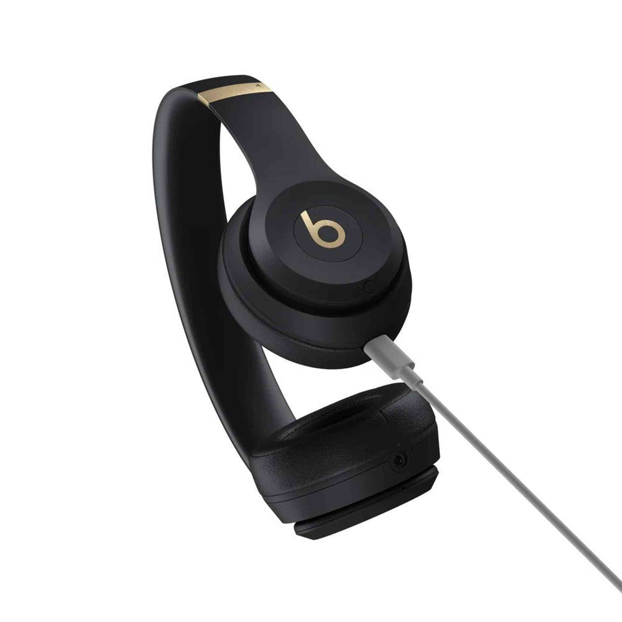 Beats by Dr. Dre Solo 4 Wireless Headphones Black and Gold Bundle Beats