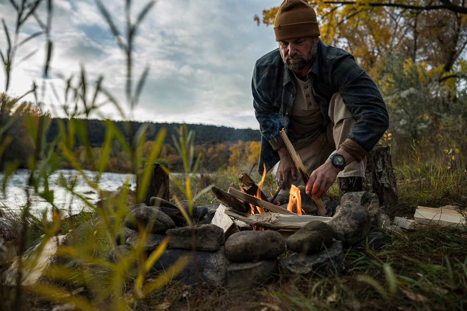 Garmin Instinct 3 45mm, AMOLED, Outdoor GPS Smartwatch Neo Tropic Bundle