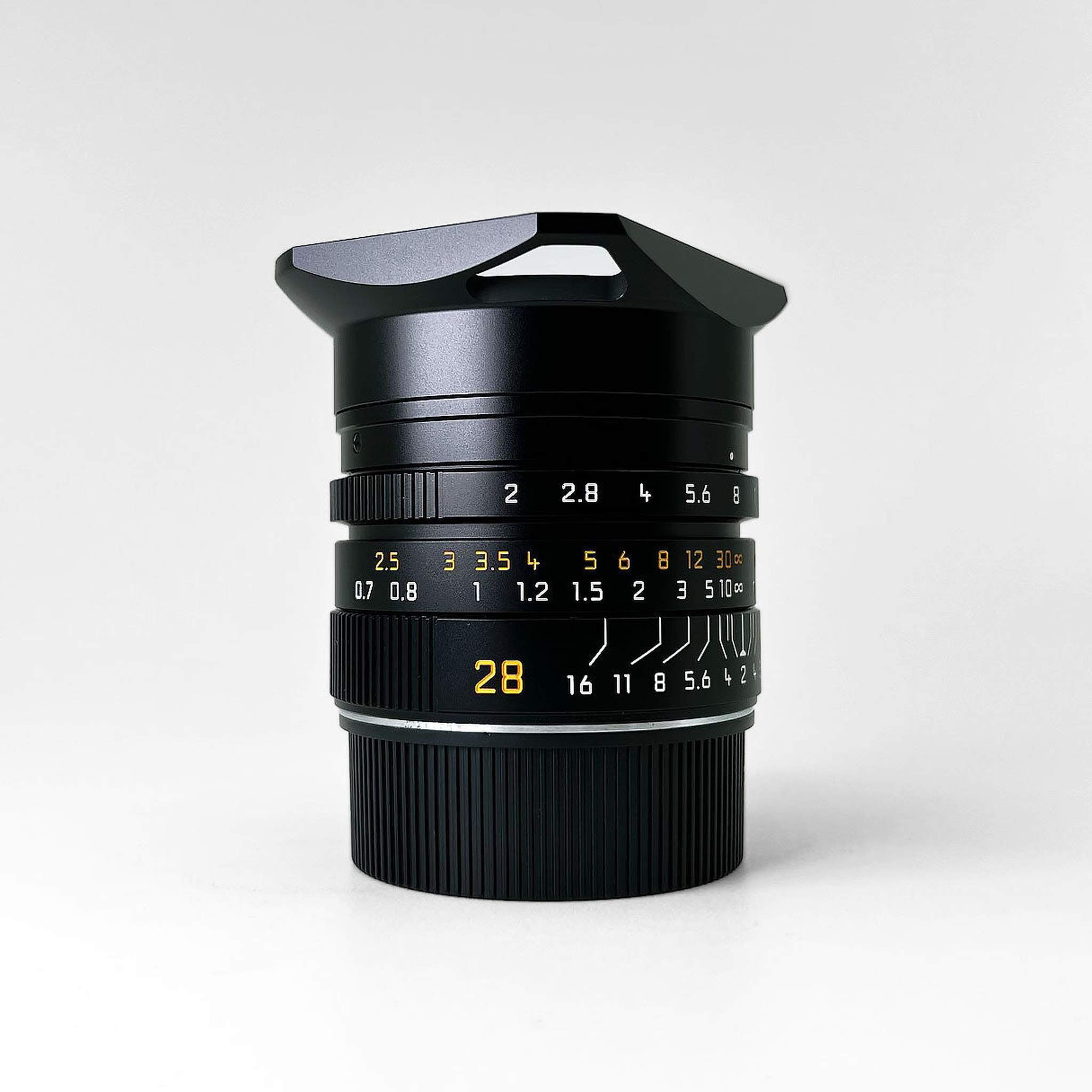 Leica M 28mm f/2 Summicron Aspherical - Black Leica