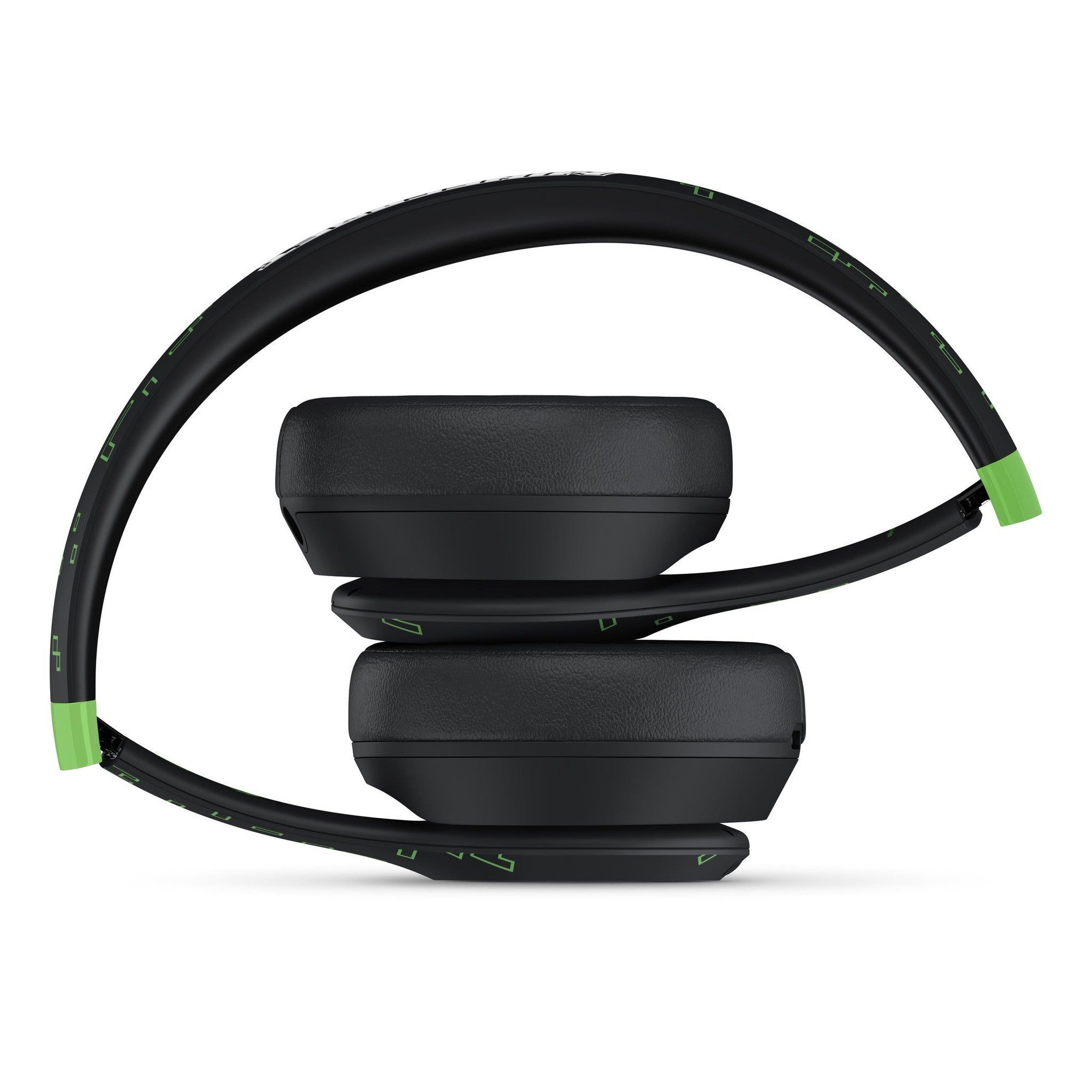 Beats Solo 4 – Minecraft Special Edition – Charged Black