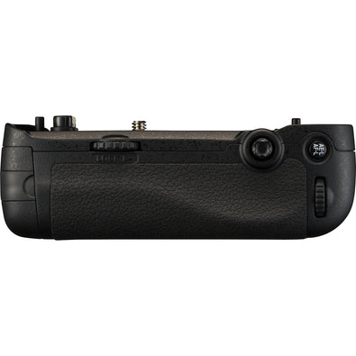 Nikon MB-D16 Multi Battery Power Pack Intl Model - Essentials Pack Bundle