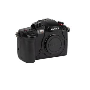 Panasonic LUMIX GH5M2, 20.3MP Mirrorless Micro Four Thirds Camera Body