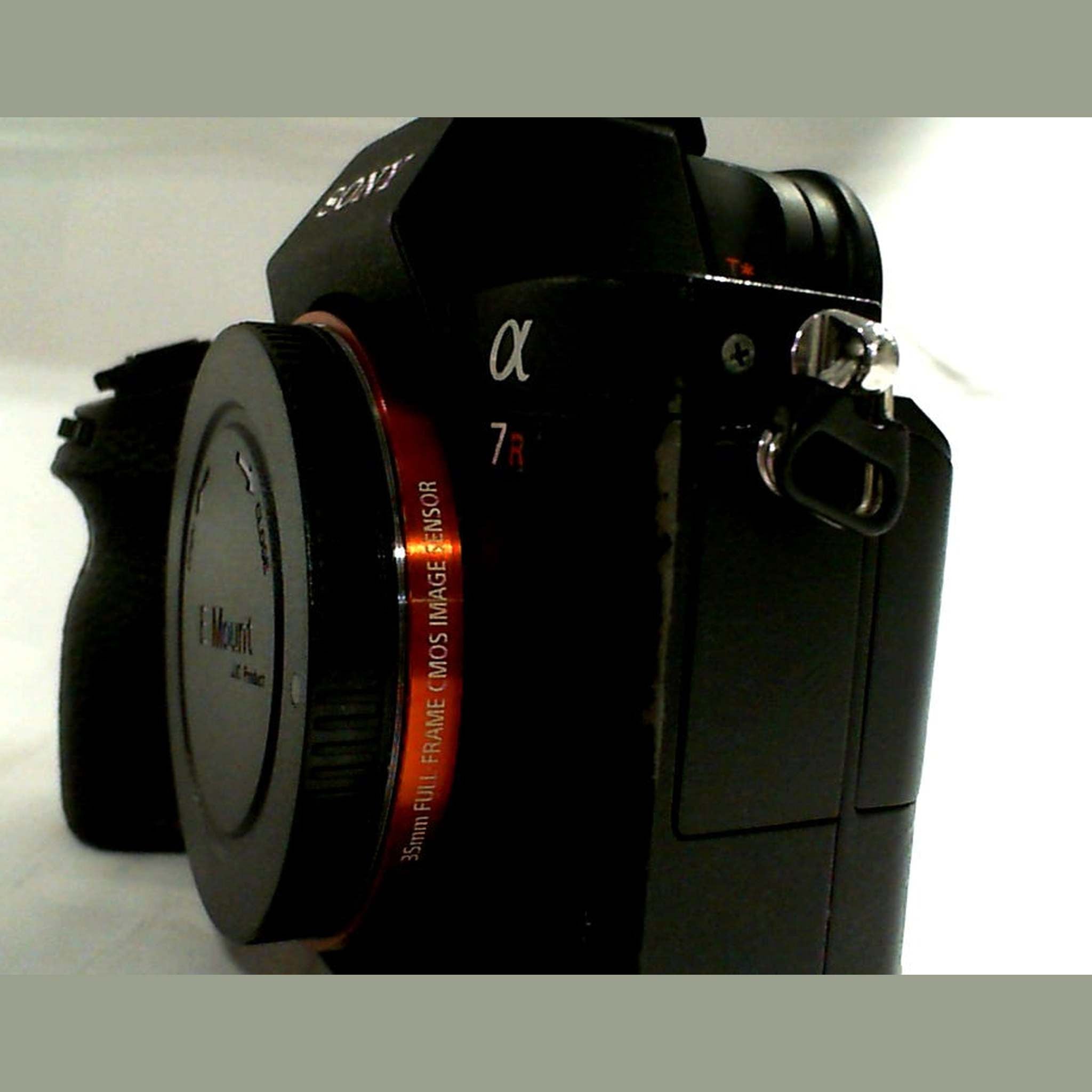 Sony a7R II Full-Frame Mirrorless Interchangeable Lens Camera, Body Only Black ILCE7RM2/B - Used Sony