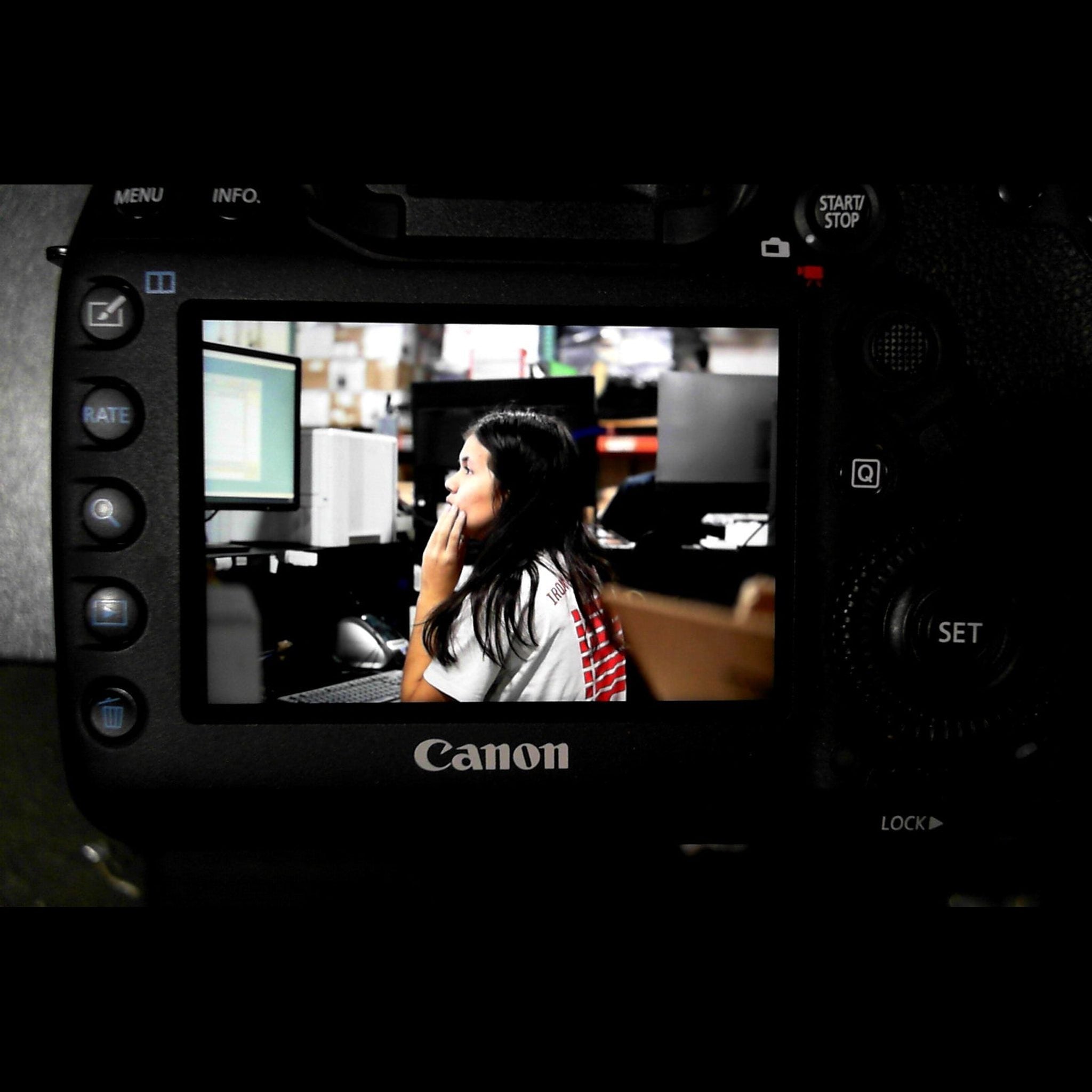 Canon EOS5DMK4 EOS 5D Mark IV DSLR Camera Body Only International Version No Warranty , Black - Used Canon