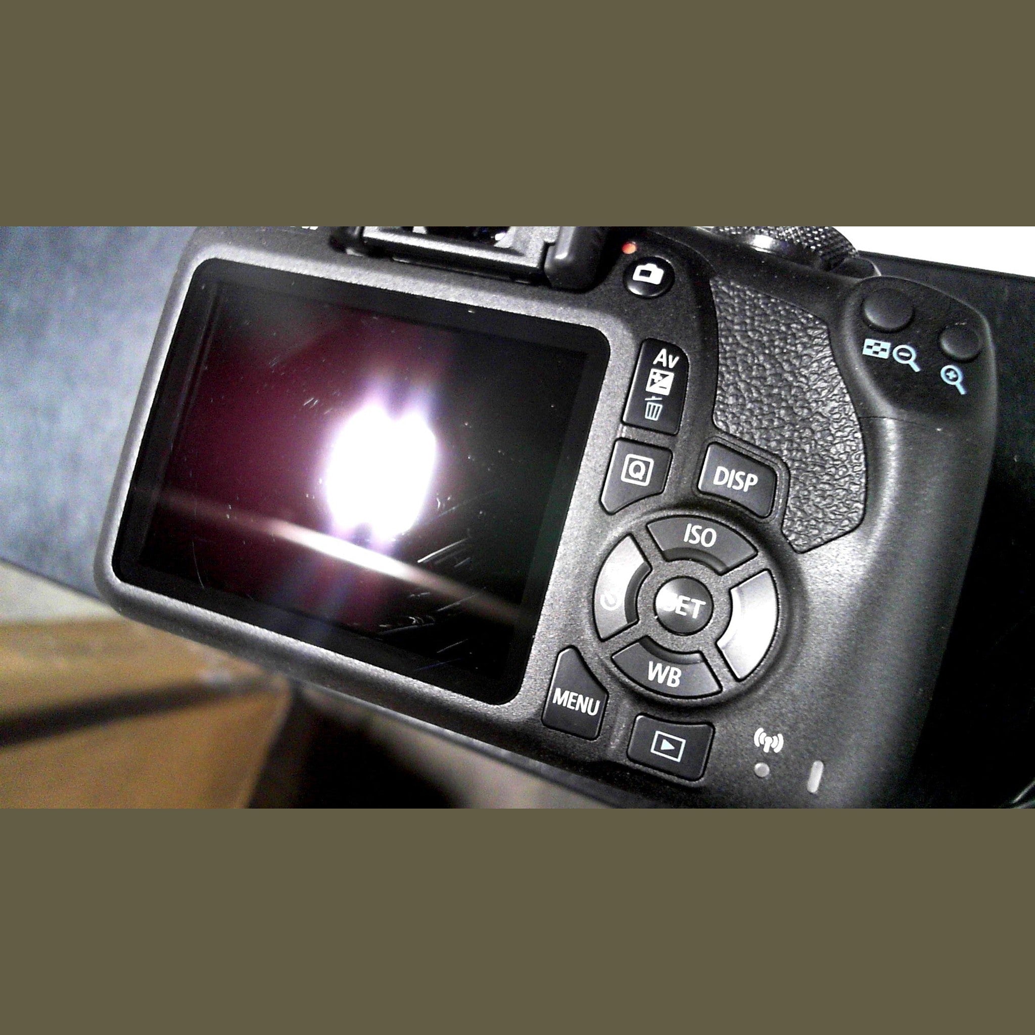 Canon EOS 2000D Rebel T7 DSLR Camera + 18-55mm III Kit International Model - Used Canon