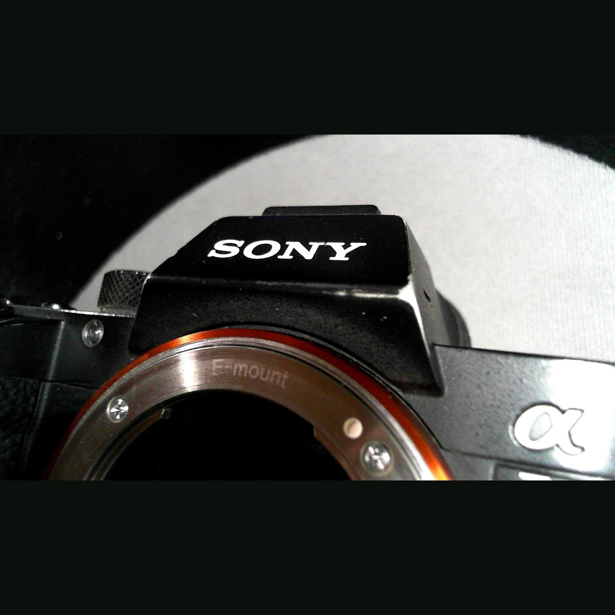 Sony a7R III Mirrorless Camera: 42.4MP Full Frame High Resolution Mirrorless Interchangeable Lens Digital Camera - ILCE7RM3A/B - Used Sony