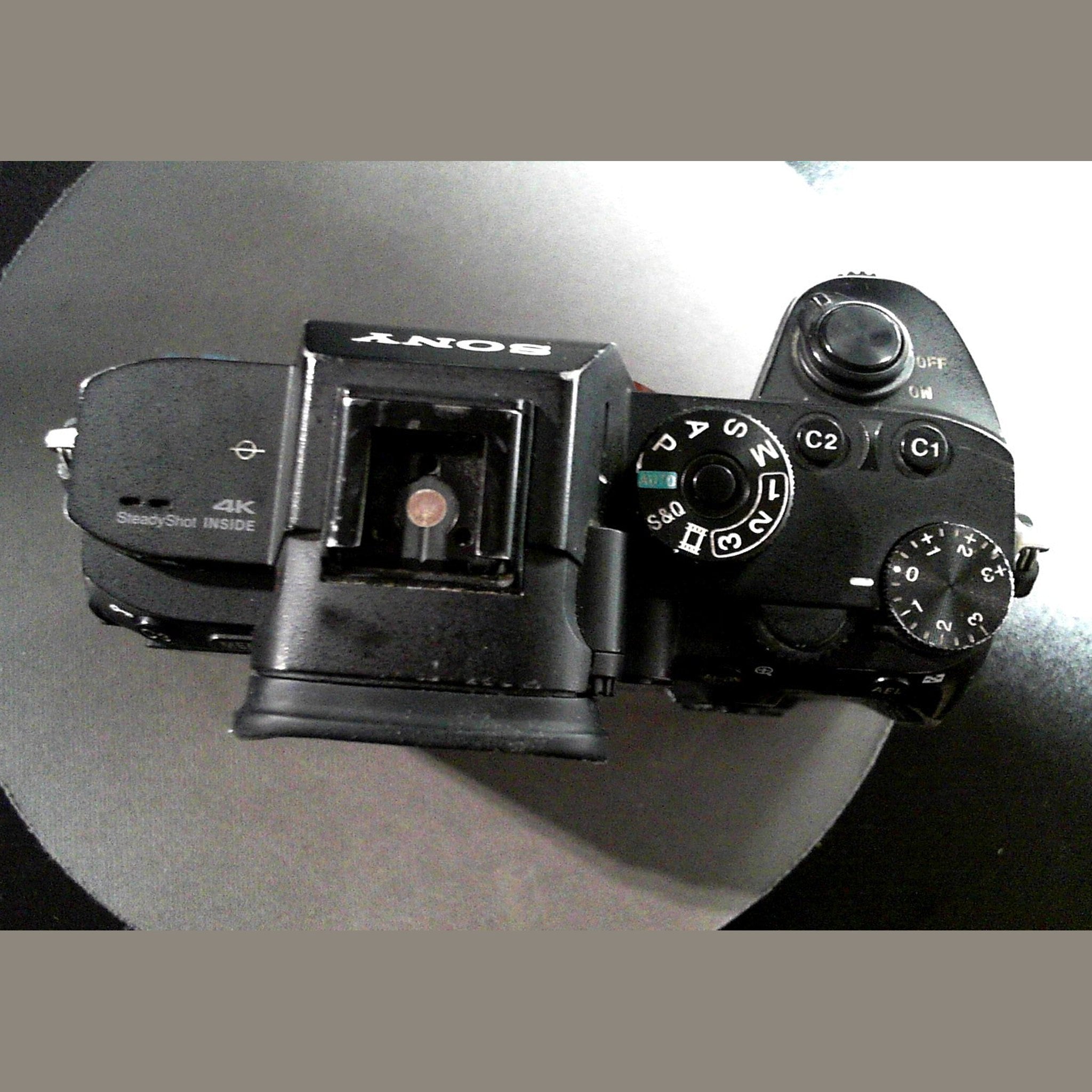 Sony a7R III Mirrorless Camera: 42.4MP Full Frame High Resolution Mirrorless Interchangeable Lens Digital Camera - ILCE7RM3A/B - Used Sony